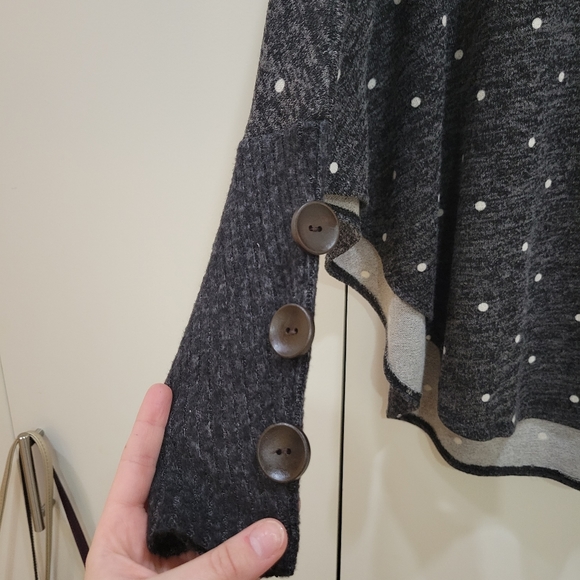 Papillon Poncho Sweater,  Size small - Picture 4 of 6